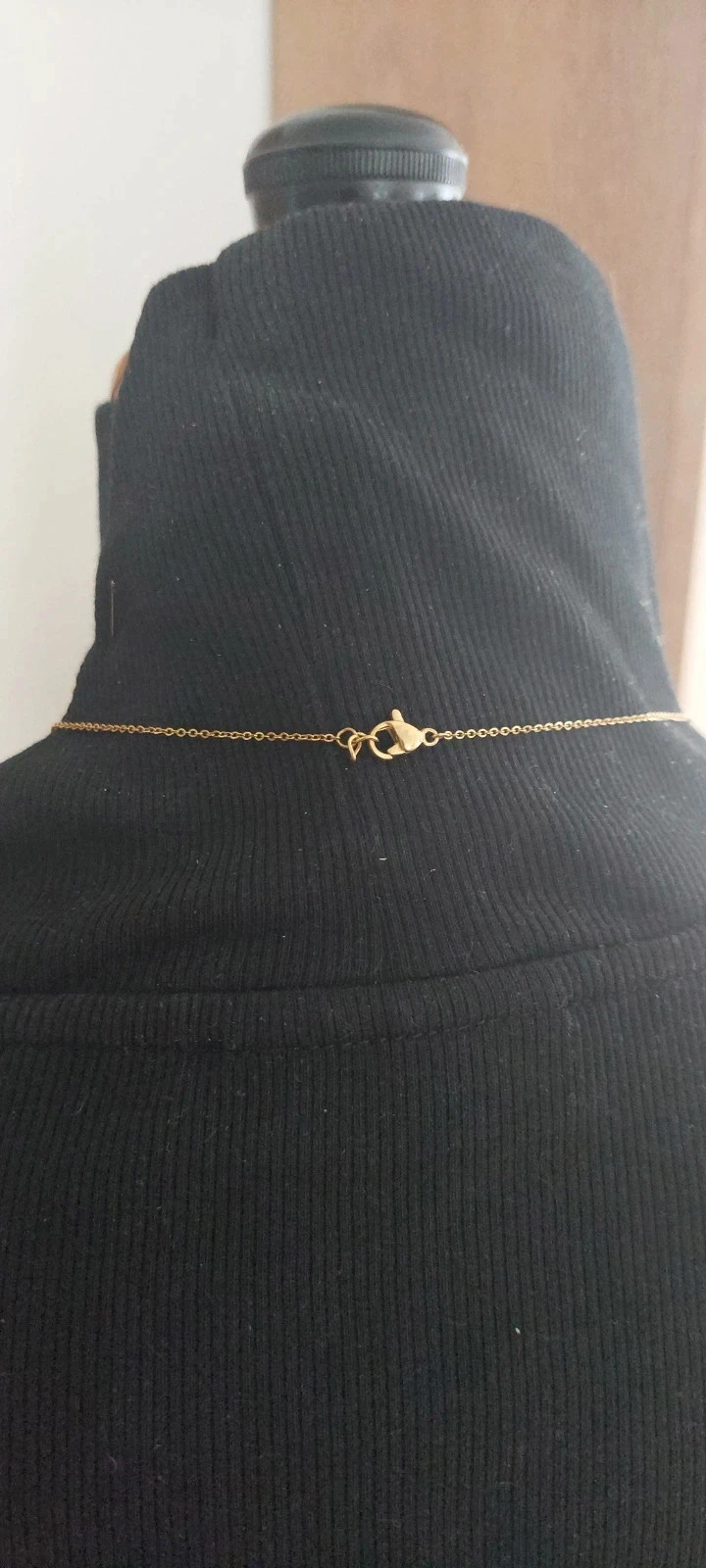 Collier Cravate Géométrique Doré – Style Minimaliste Chic – photo 4